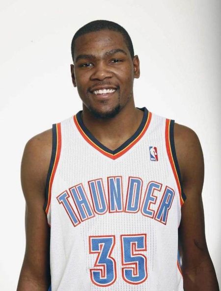 意媒：卢卡库已经在健身房单独训练，预计意超杯半决赛复出（意媒称卢卡库已在健身房恢复单独训练，意超杯半决赛有望回归）