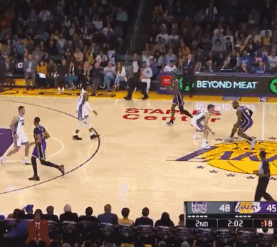 青岛快节奏打法极具观赏性（青岛高节奏打法赏心悦目）