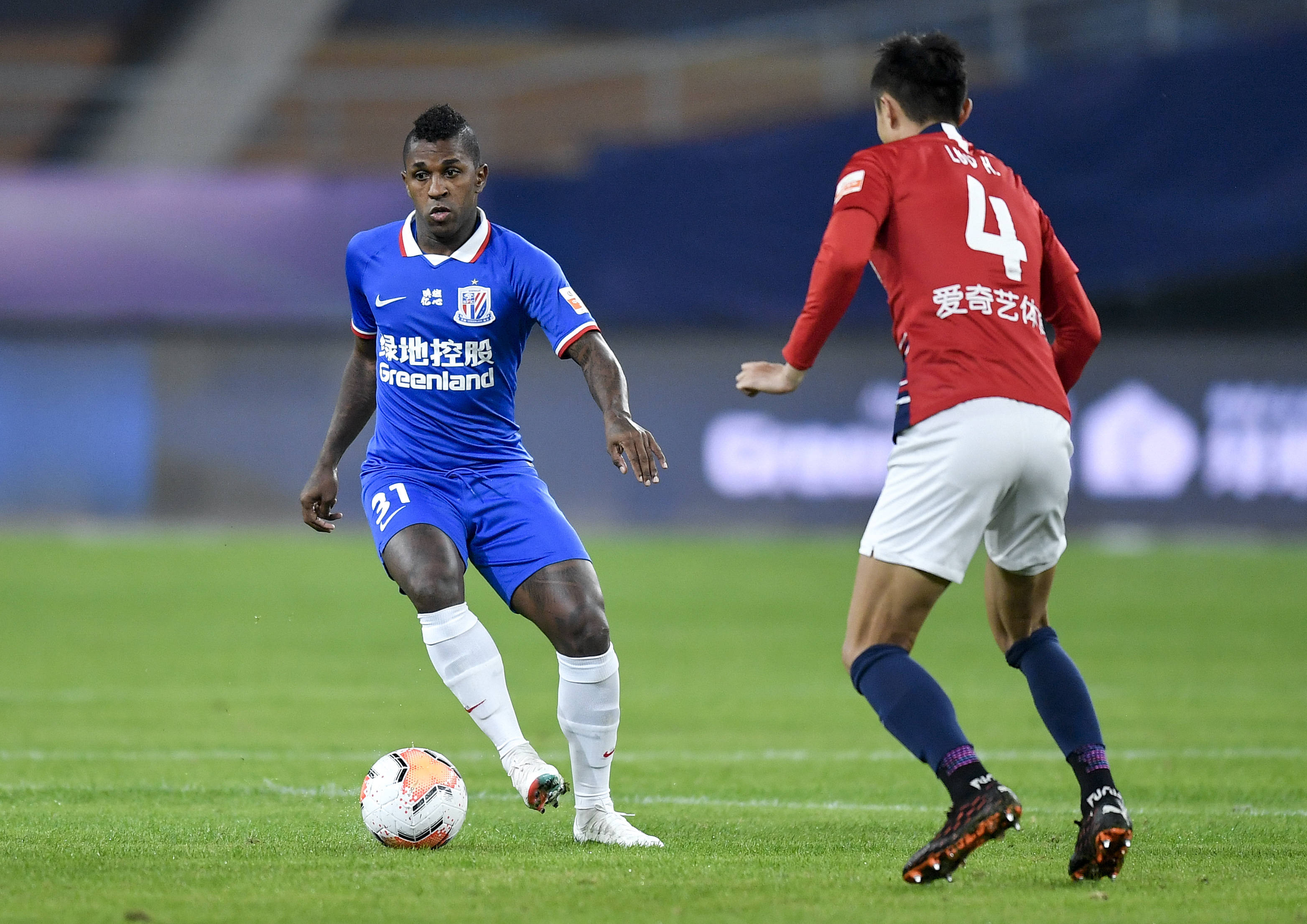 布伦森的篮球之路：从青涩少年到NBA明星（布伦森的崛起之路：从青涩少年迈向NBA明星）