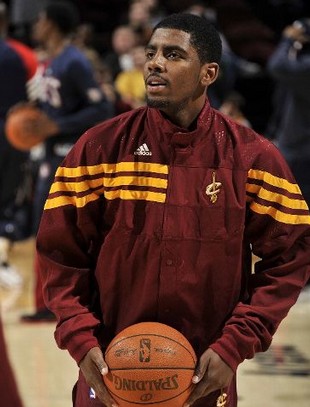 安东尼：我们的目标是进入欧联杯决赛，梦想再披巴西队战袍（安东尼：剑指欧联杯决赛，盼重披巴西战袍）