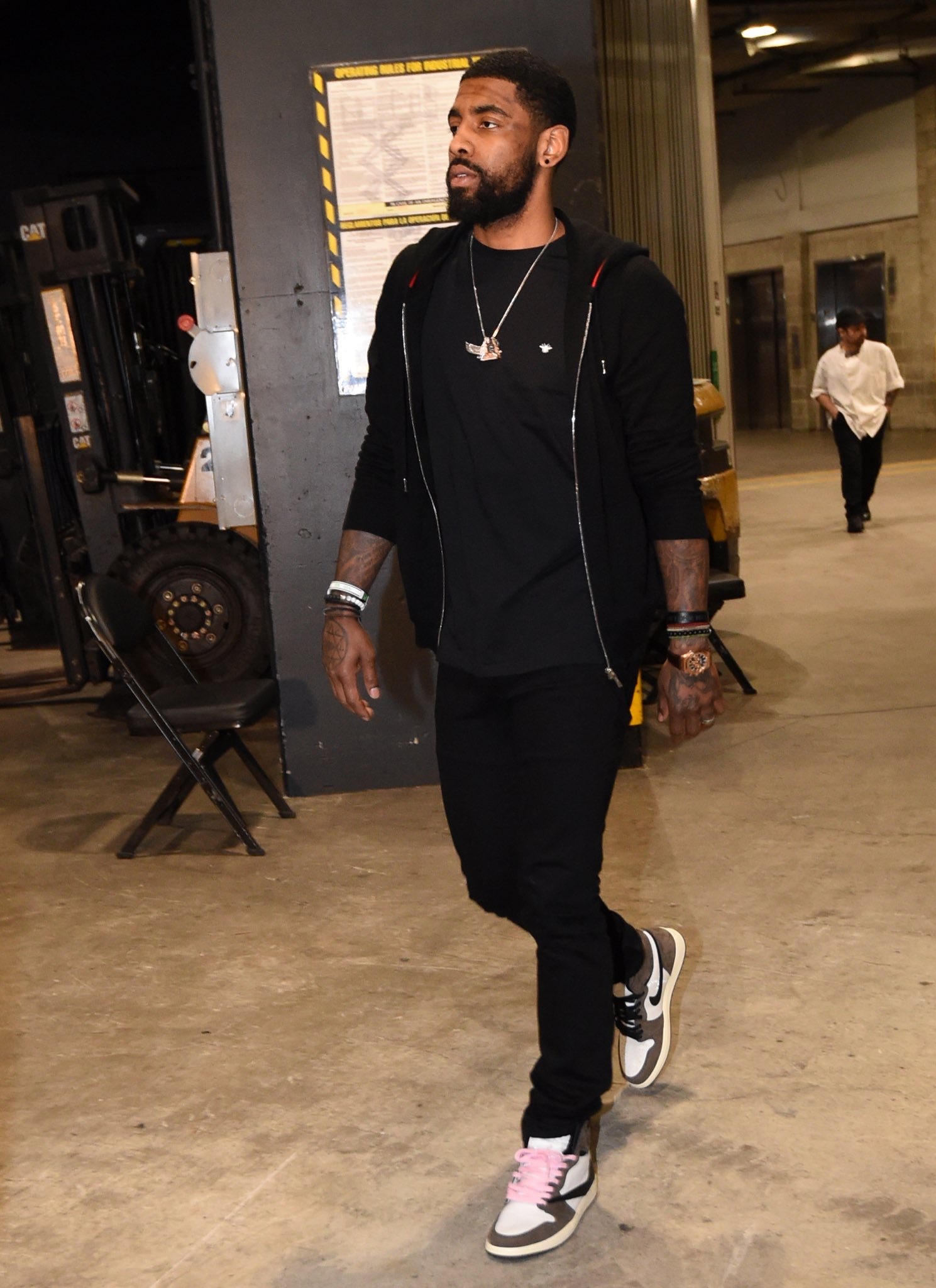 皇马3人染红！裁判报告曝光，2人或被禁赛2场，遭卡瓦哈尔嘲讽（皇马三将染红！裁判报告流出，两人或被停赛两场，卡瓦哈尔出言嘲讽）