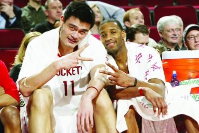 解锁新身份，美女球员艾丽莎-莱曼将成为米兰冬奥会火炬手（艾丽莎-莱曼以全新身份出任米兰冬奥会火炬手）