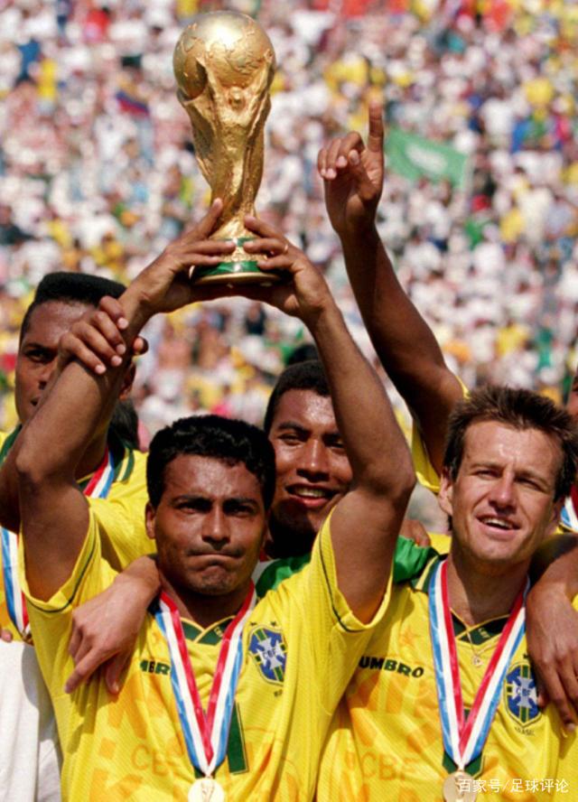 卡佩罗：卡拉菲奥里很像拉莫斯，我希望看到他在国家队踢后腰（卡佩罗称卡拉菲奥里颇似拉莫斯，盼其在国家队司职后腰）