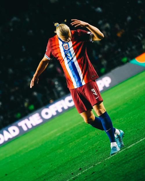 自威廉以来，埃斯特旺是首位连续3场欧冠进球的切尔西球员（埃斯特旺成为切尔西队自威廉之后首位在欧冠连续三场破门的球员）