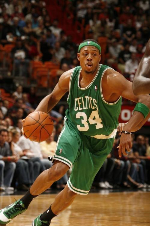 拜仁近11场欧冠均进球，阿森纳近12场主场小组赛／联赛全零封（拜仁欧冠11连场破门，阿森纳主场小组赛／联赛12连零封）