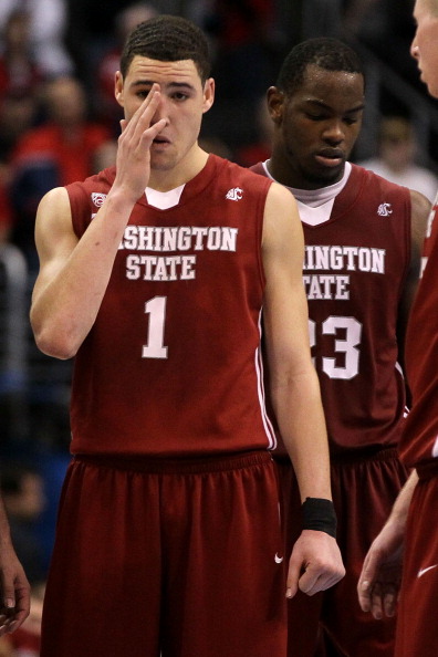 皇马圣马梅斯遭遇生死战！姆巴佩、维尼修斯联袂出战，阿隆索执教生涯首次危机（皇马客战圣马梅斯迎生死考！姆巴佩联手维尼修斯，阿隆索陷入执教生涯首危机）