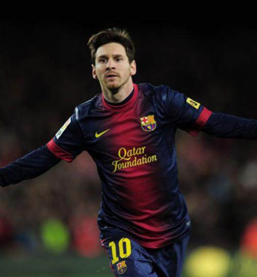 进攻全面，防守仍需提升！杨瀚森全场11中8得到18分10板4助（进攻端火力全开，防守端仍待加强！杨瀚森全场11投8中拿下18分10篮板4助攻）